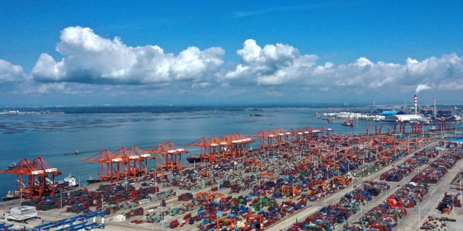 Land-sea trade corridor facilitates exchanges between China, ASEAN countries