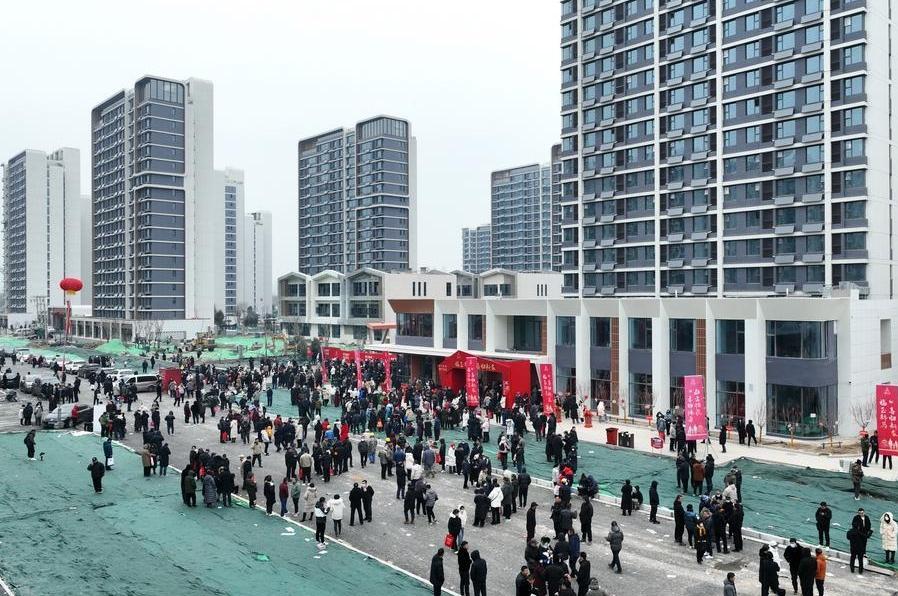 China to introduce incremental policies to prop up property sector