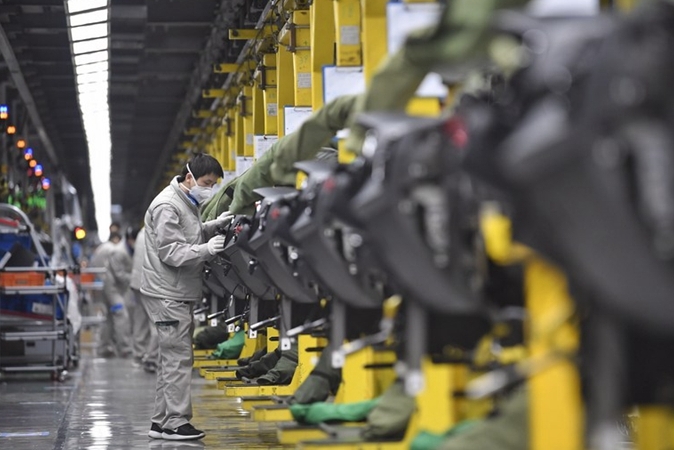 China's industrial sector posts steady growth amid continued economic recovery