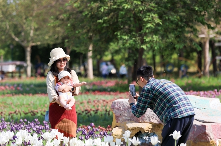 China makes historic achievements in improving people's well-being