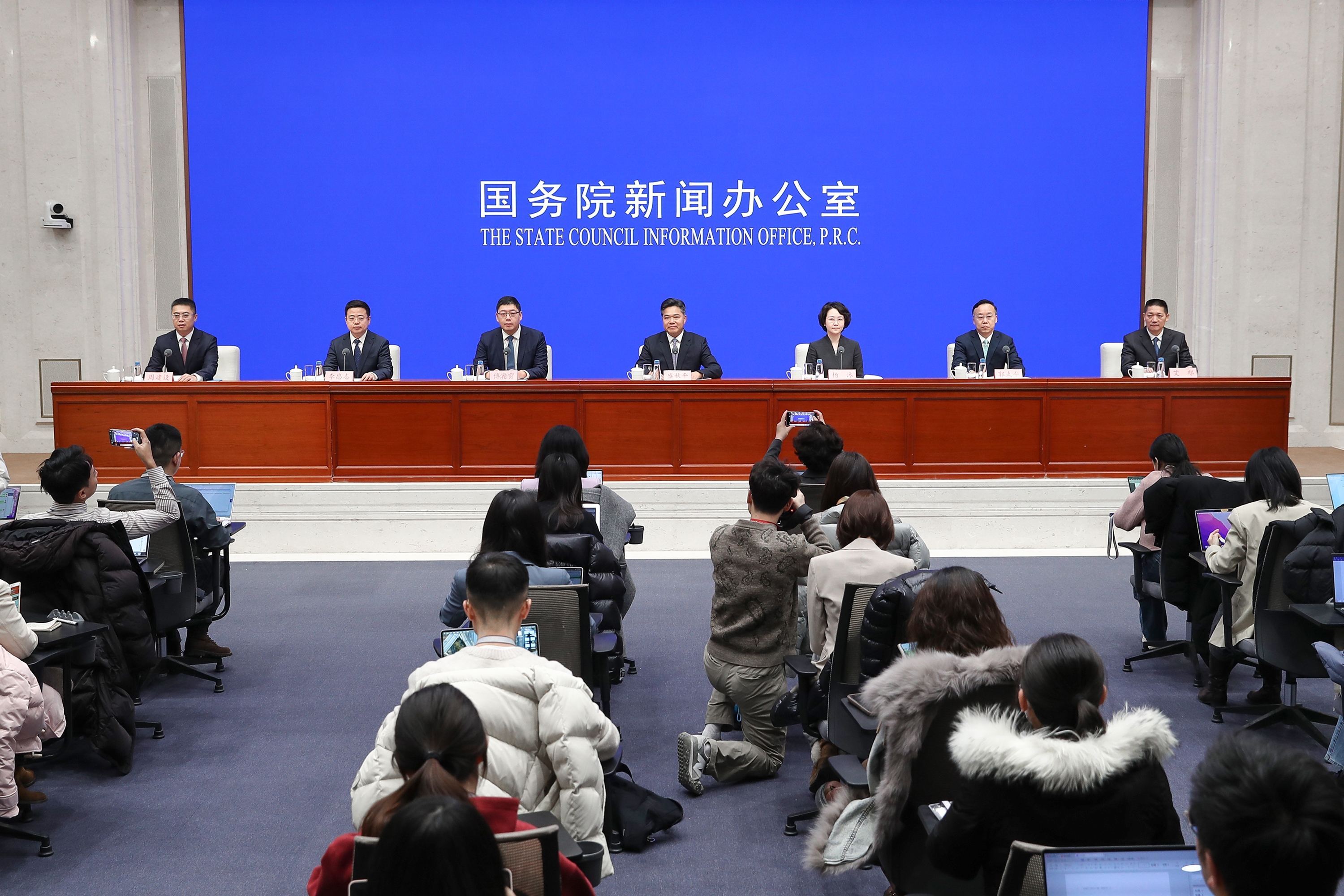 SCIO briefing on carrying out 2026 'Happy Shopping' campaign and ensuring market supply during Spring Festival