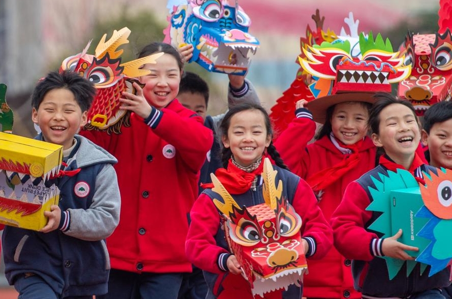 China to create more friendly environment for childbearing with better childcare services