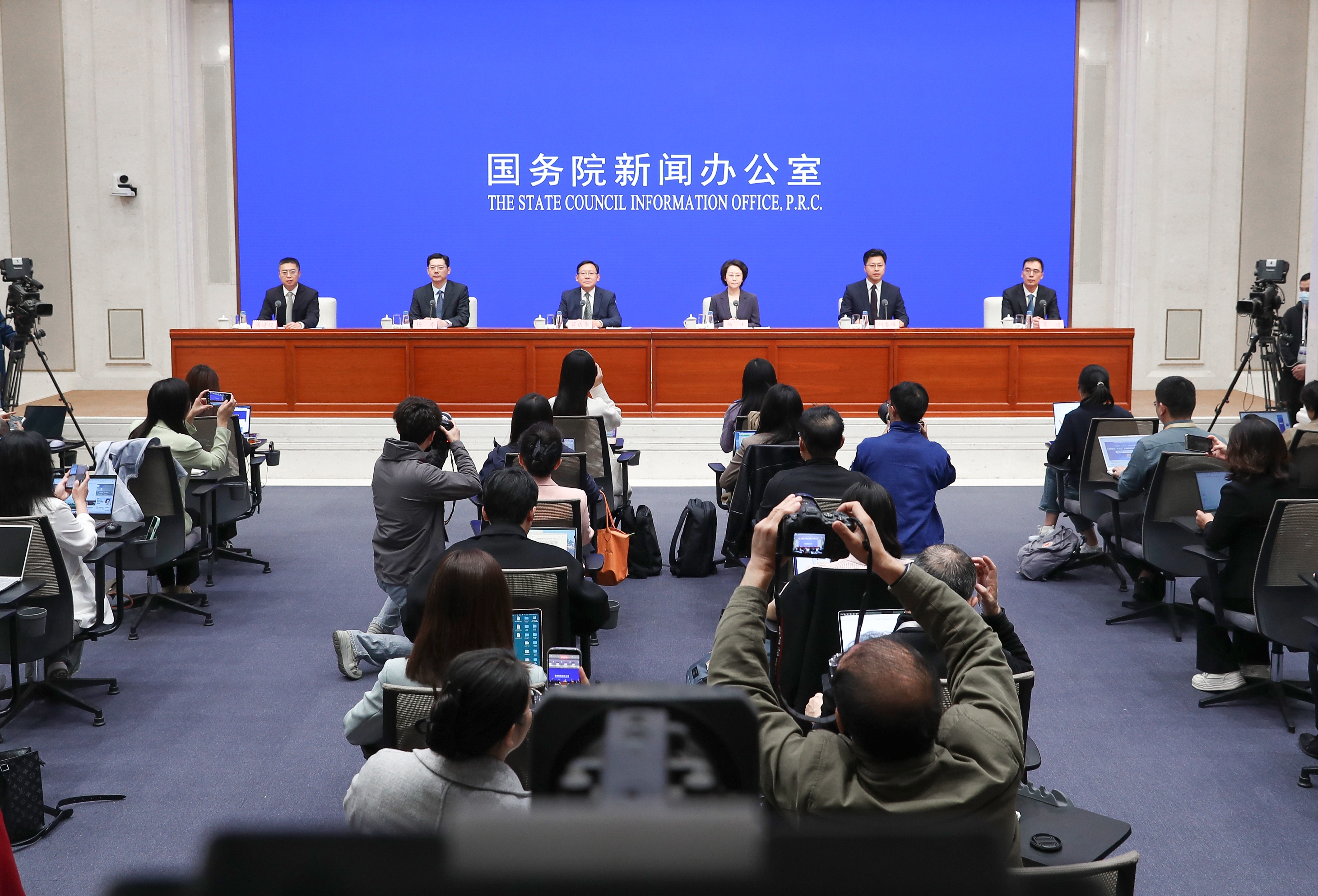 SCIO briefing on advancing high-quality development of commerce during the 15th Five-Year Plan period